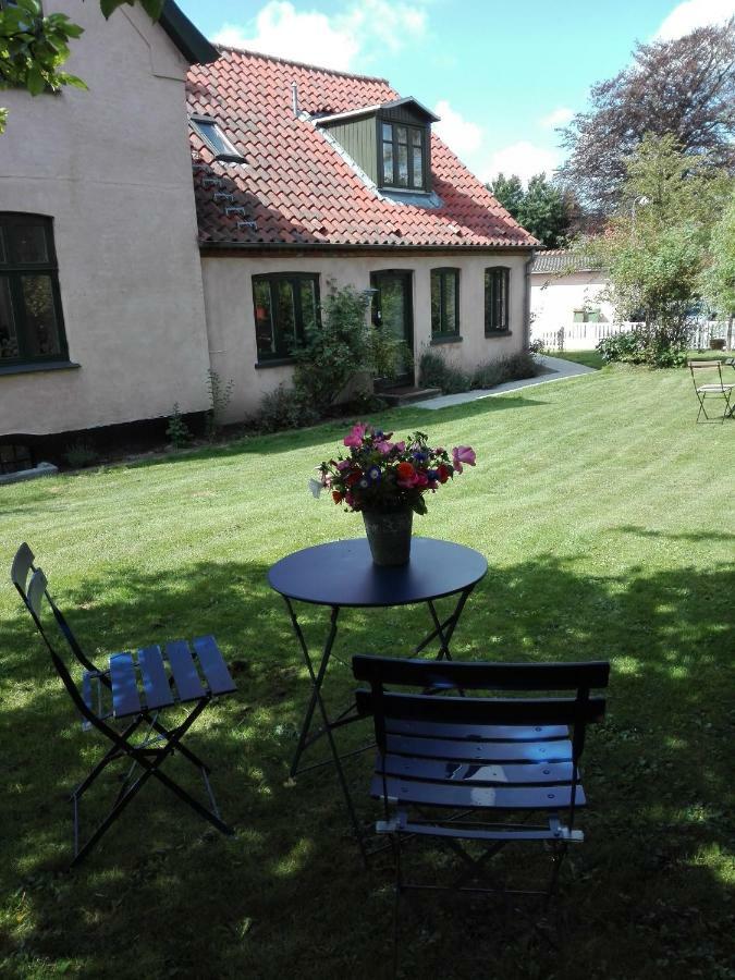 Pegasus Bed And Breakfast Helsinge Extérieur photo
